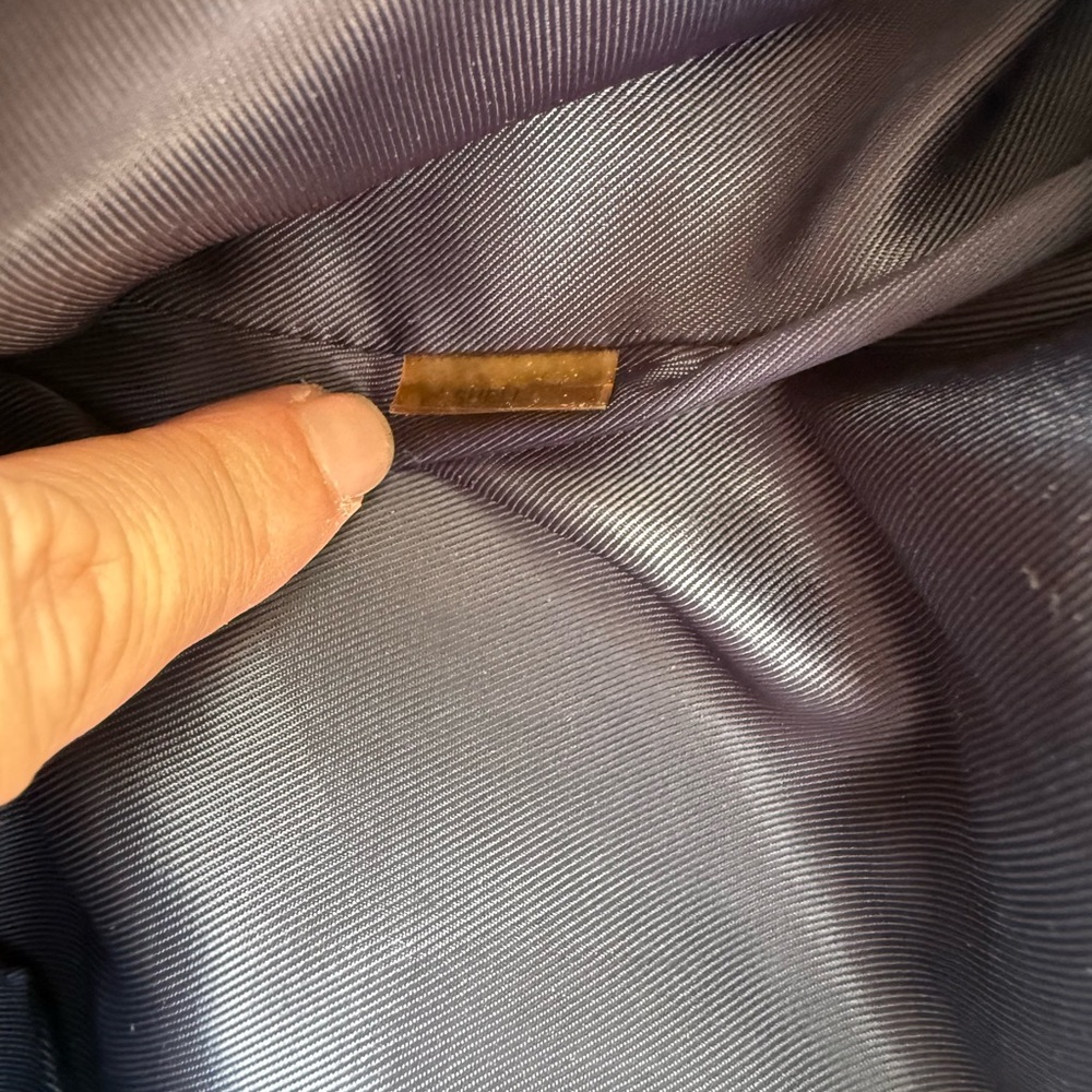 Tahari Navy Peacoat Tailored Gold Buttons Wool Blend Jacket 4 EUC - Picture 6 of 8
